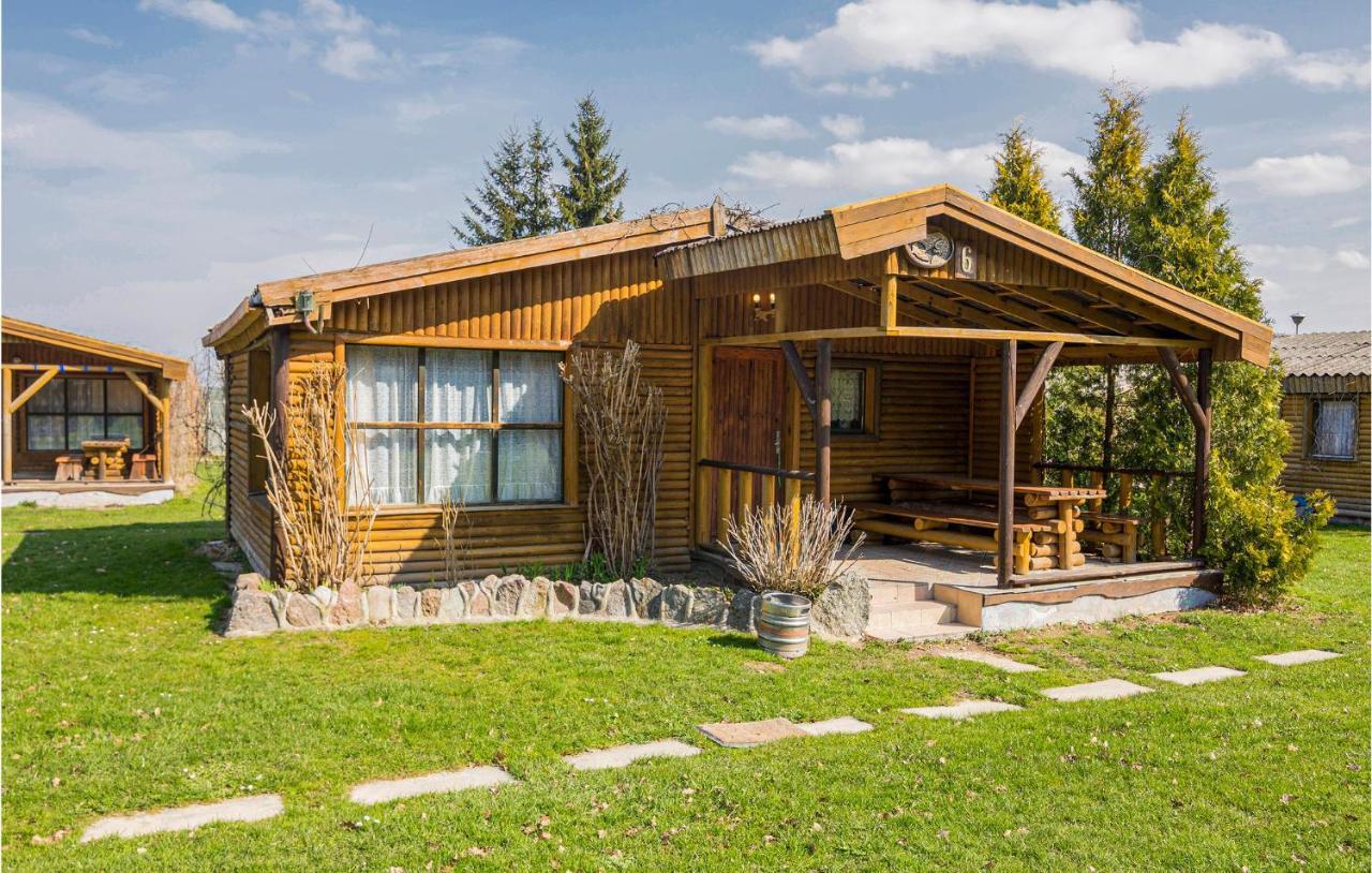 Amazing Home In Wilczeta With Kitchenette Экстерьер фото
