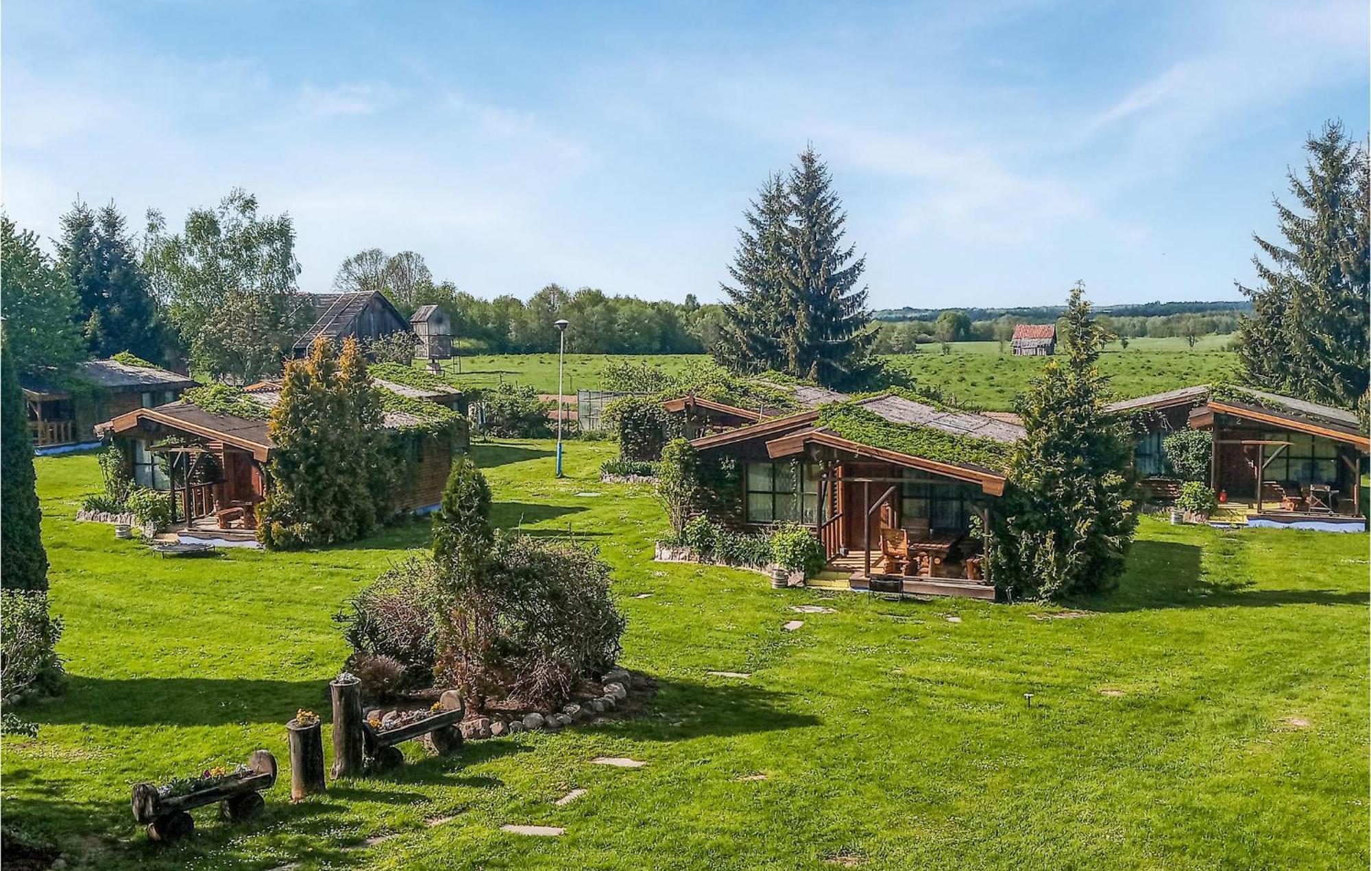 Amazing Home In Wilczeta With Kitchenette Экстерьер фото